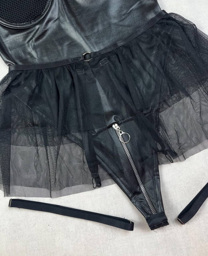 ست بادی و بند جوراب دامنی زنانه