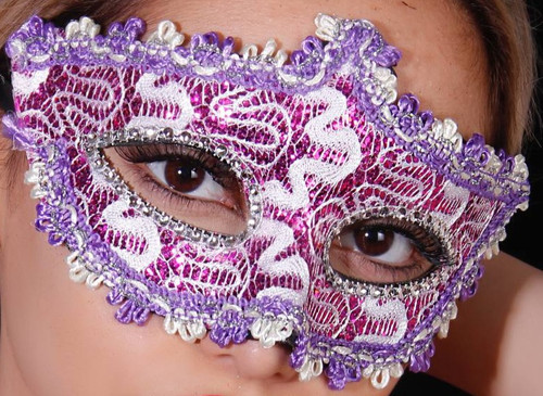 نقاب بالماسکه