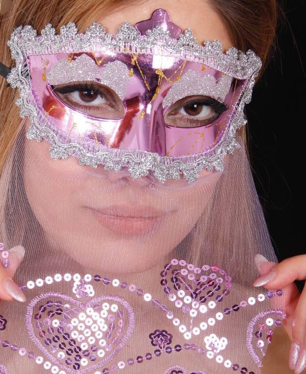 نقاب بالماسکه