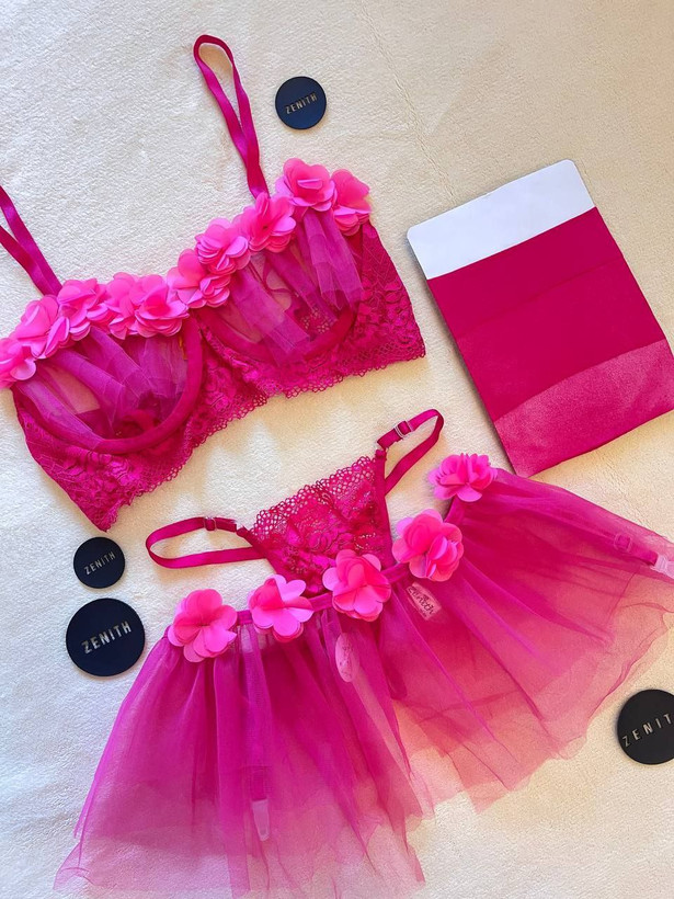 ست لباس زیر فانتزی زنانه